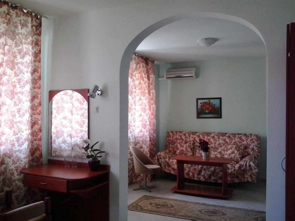 فارنا Hotel Focus المظهر الخارجي الصورة